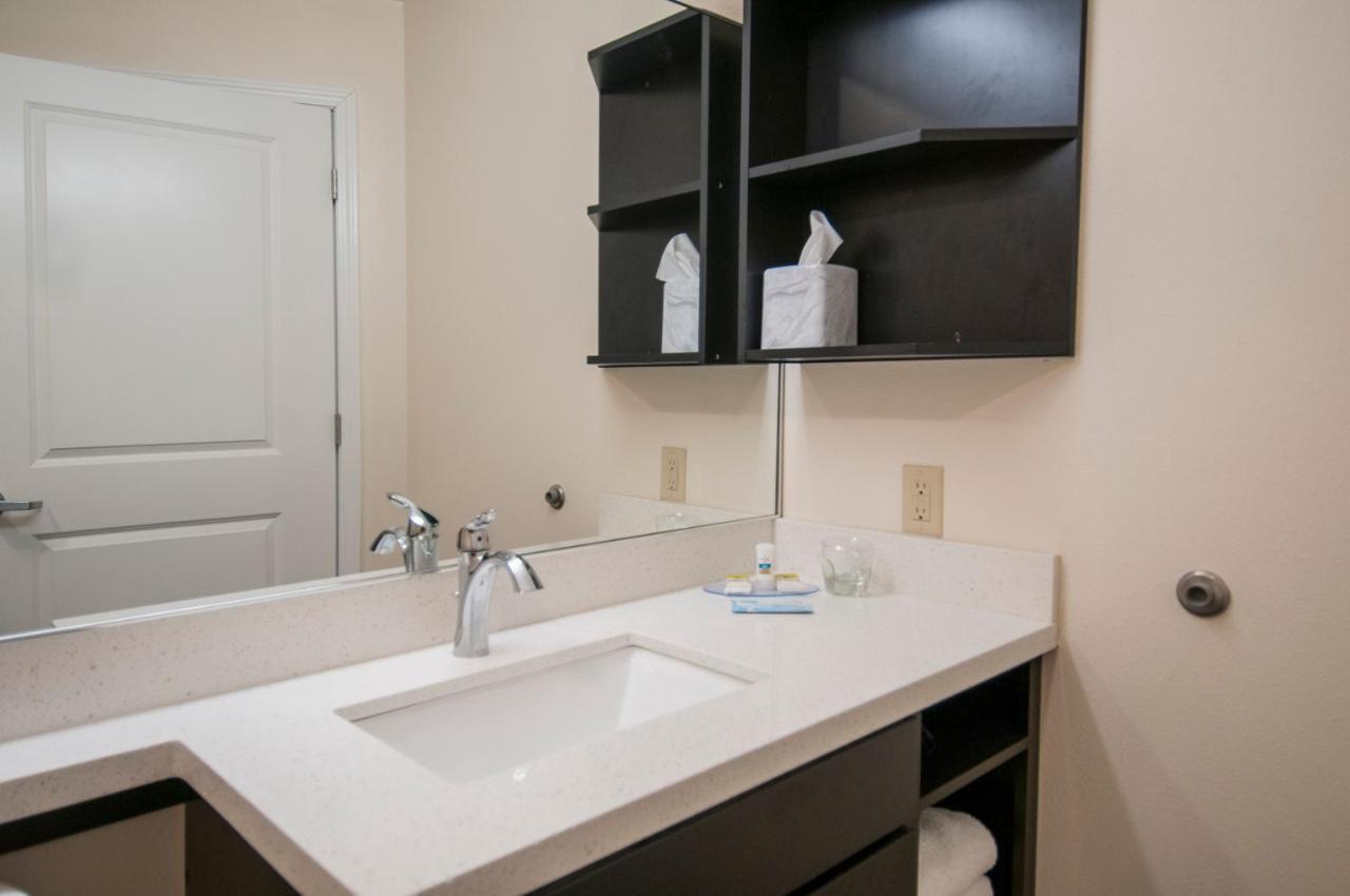 Hotel Candlewood - - College Drive By Ihg 3*